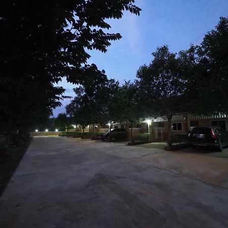 Tong Chang Resort Chumphon Exteriör bild